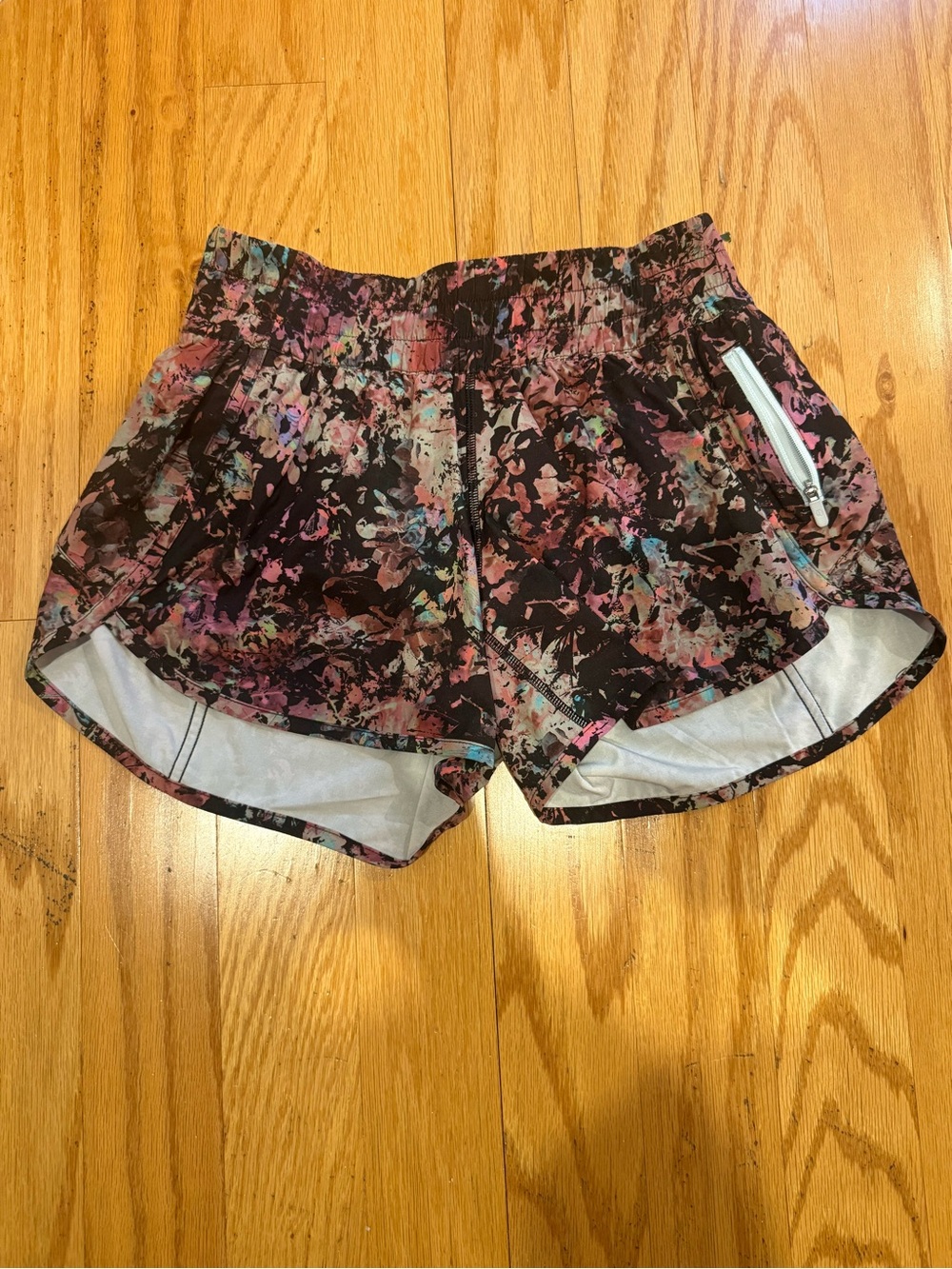 Women's Floral Black Lululemon Tracker Shorts (4 inch)